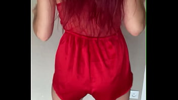 Petite tenue de nuit rouge