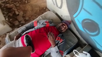 Estava fazendo caminhada perto da obra que meu marido trabalha e fui lá provocá lo