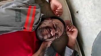 Estava fazendo caminhada perto da obra que meu marido trabalha e fui lá provocá lo