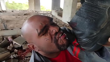 Estava fazendo caminhada perto da obra que meu marido trabalha e fui lá provocá lo