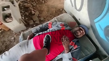 Estava fazendo caminhada perto da obra que meu marido trabalha e fui lá provocá lo