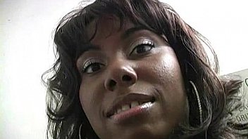 Gloryhole ebony girl booty shake and suck 10