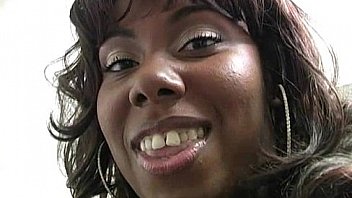 Gloryhole ebony girl booty shake and suck 10