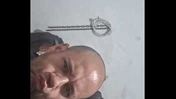 Kleber gozando acordei com um tesão querendo uma buceta mais tá difícil arrumar uma pra comer