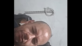 Kleber gozando acordei com um tesão querendo uma buceta mais tá difícil arrumar uma pra comer