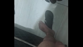 Kleber gozando acordei com um tesão querendo uma buceta mais tá difícil arrumar uma pra comer Kleber gozando acordei com um tesão querendo uma buceta mais tá difícil arrumar uma pra comer
