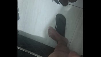 Kleber gozando acordei com um tesão querendo uma buceta mais tá difícil arrumar uma pra comer