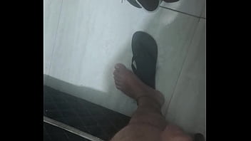 Kleber gozando acordei com um tesão querendo uma buceta mais tá difícil arrumar uma pra comer