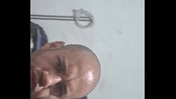 Kleber gozando acordei com um tesão querendo uma buceta mais tá difícil arrumar uma pra comer