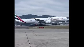 Decolagem De Aviao Boing thumbnail