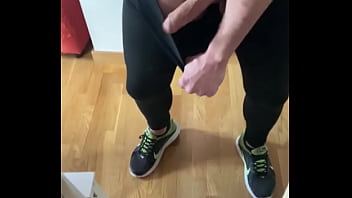 Gym Polla Grande Se La Saca De Los Leggins thumbnail