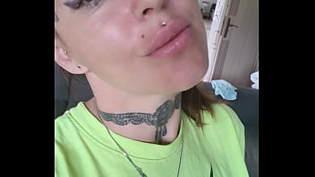 Coucou mes amours comment ca va aujourd'hui moi ça va très bien je me