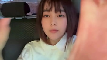 車の中でオナニーが一番興奮する… 誰かに見られてないかソワソワしながらオナニーが快感…