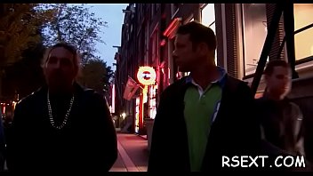 Sexy ass babe sucks cock