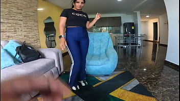I have not seen my stepsister so long squeezed her white booty she changed into something more comfortable jhodez1