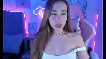 Miss candence la gamer atractiva