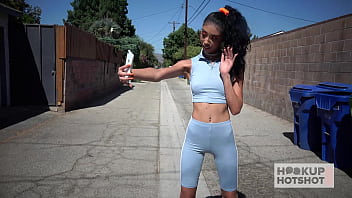 Brunette supermodel jada doll hooks up with bryan gozzling