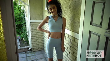 Brunette supermodel jada doll hooks up with bryan gozzling