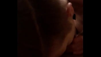 Amateur deepthroats big dick