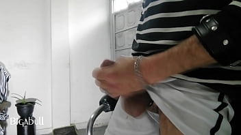 Polla Grande Debajo De Mi Pantaloneta thumbnail