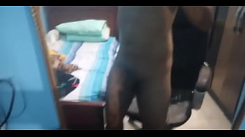 Se la jala y se viene