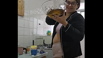 Nesse frio eu fico com os farol acesso e a buceta úmida o tempo todo