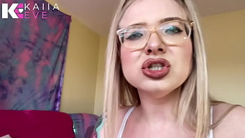 Cnc all you are good for is your tongue & being used slut