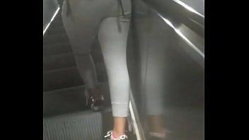 Big booty on ebony teen