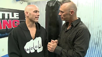 Sexy blonde jessica moorev fucked with mma fighter