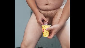 Imi Place Foarte Mult Sa Ma Masturbez La Webcam Si Sa Imi Beau Pisatul Si Sperma thumbnail