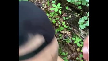 Milf gave her big ass in the woods hot sex