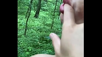 Milf gave her big ass in the woods hot sex