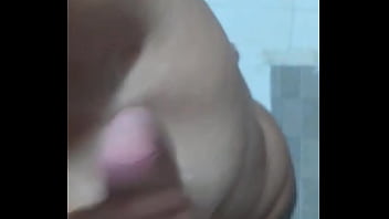 Fiz um ménage ao fazer uma visita na casa do amigo do marido levei pau na buceta bem gostoso