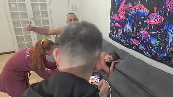 Camera escondida durante gravação no kmarote mostra a prima tomando rola na buceta e no cu