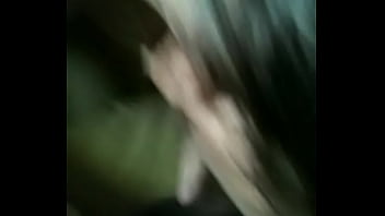 Amiga dando uma cupada