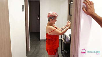 Doña Clotilde Se Folla A Don Ramón Mientras El Chavo Los Ve thumbnail