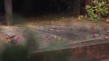 ’i'm fond of music and like to listen to it for it helps me to have good relaxation