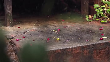 ’i'm fond of music and like to listen to it for it helps me to have good relaxation