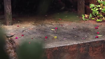 ’i'm fond of music and like to listen to it for it helps me to have good relaxation