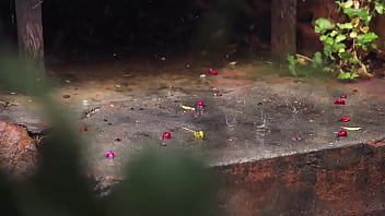 ’i'm fond of music and like to listen to it for it helps me to have good relaxation