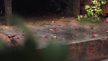 ’i'm fond of music and like to listen to it for it helps me to have good relaxation