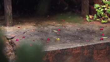 ’i'm fond of music and like to listen to it for it helps me to have good relaxation