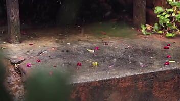 ’i'm fond of music and like to listen to it for it helps me to have good relaxation