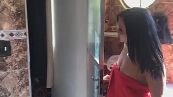 Vizinho prestativo precisava só tomar meu banho