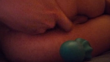 Gaping my hole with a ribbed plug