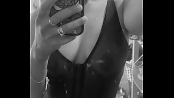 Petite tenue d’aujourd’hui les coquin pas sûre qu’elle reste