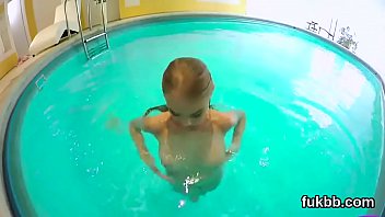 Unusual chick finger fucks slit and gets licked and fucked in pov