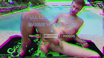 Je Me Fiste Les Jambes En L’air Le Soleil Tape Les Mecs Matent Puis Il Arrive Ce Spectateur Inconnu Me Prend thumbnail