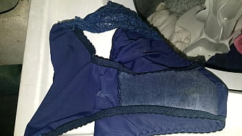 Tanga de encaje rico