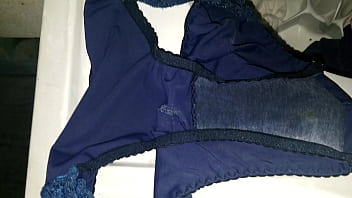 Tanga de encaje rico